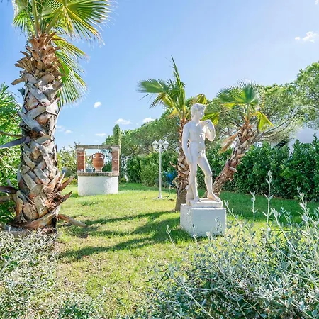La Dolce Holiday home San Costanzo